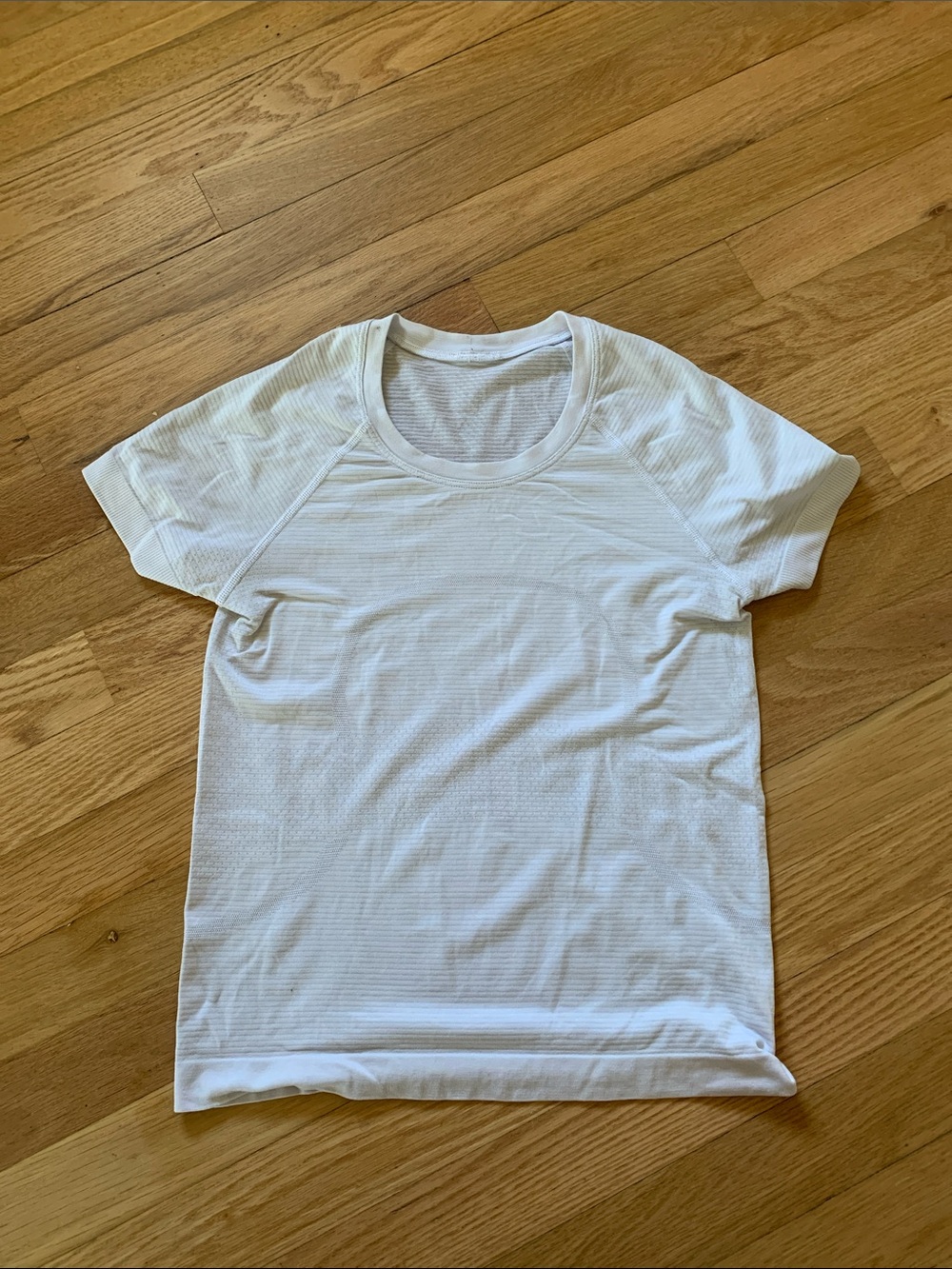 Lululemon lightweight tee